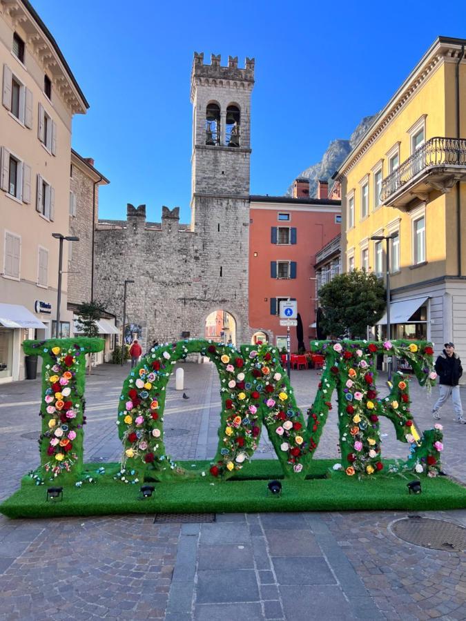 Апартаменты Fiore In Centro Riva Экстерьер фото